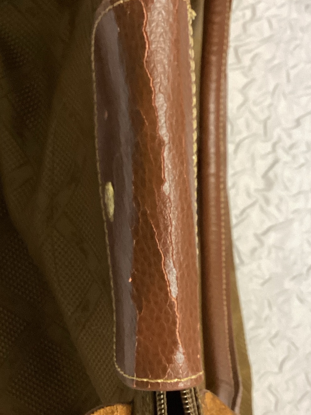 Longchamp Le Pliage lattice logo bag
French sophistication Timeless purse - Picture 11 of 16